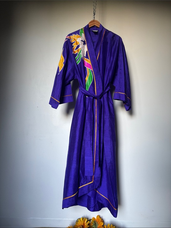Natori Other - Vintage Natori 100% Silk Floral Embroidered Robe Coverup Coat